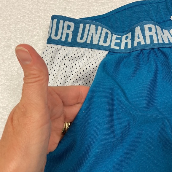 Underarmour loose fit heatgear mesh side shorts medium - Picture 2 of 7
